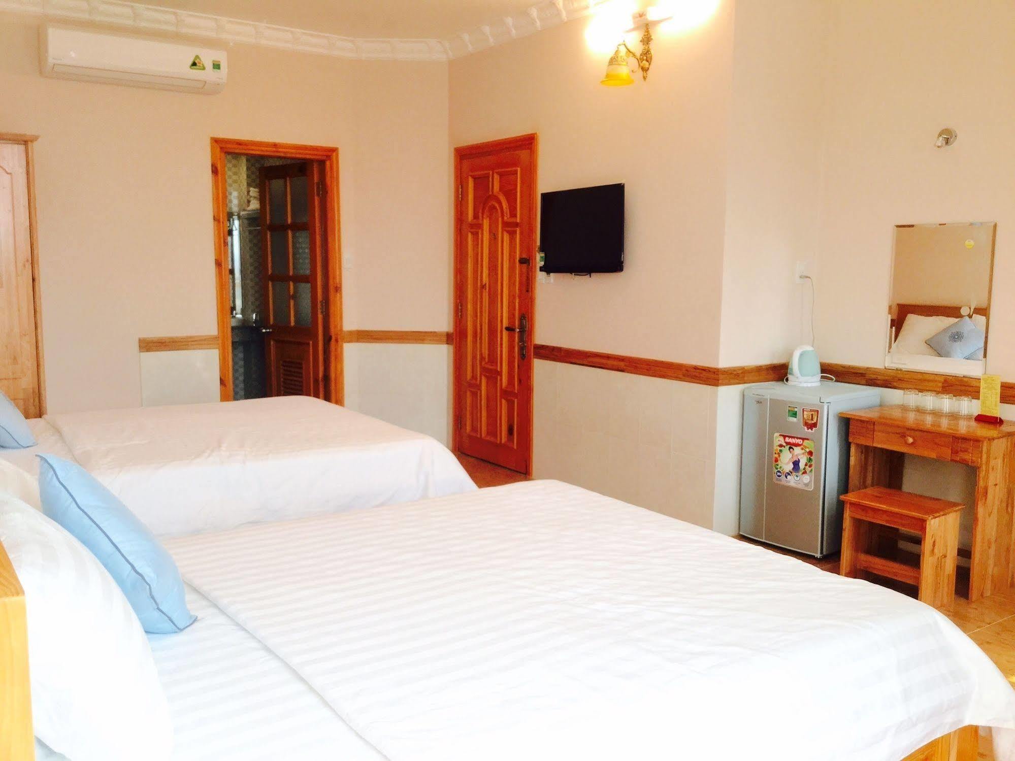Anh Dao Hotel Фу Куок Екстериор снимка